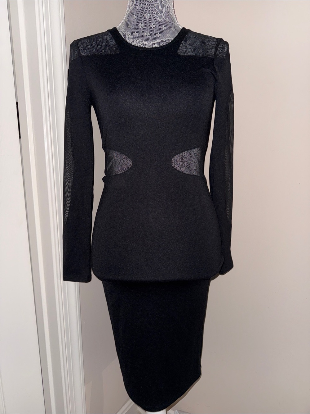 Bcbgmaxazria black dress with mesh detail XXS NWT